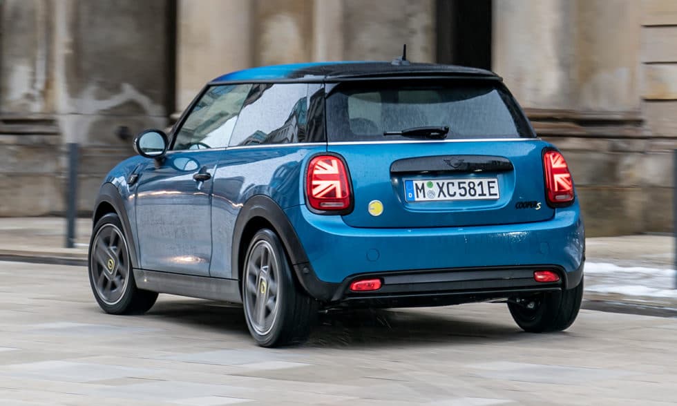 Mini elétrico ganha nova versão no Brasil Revista Carro