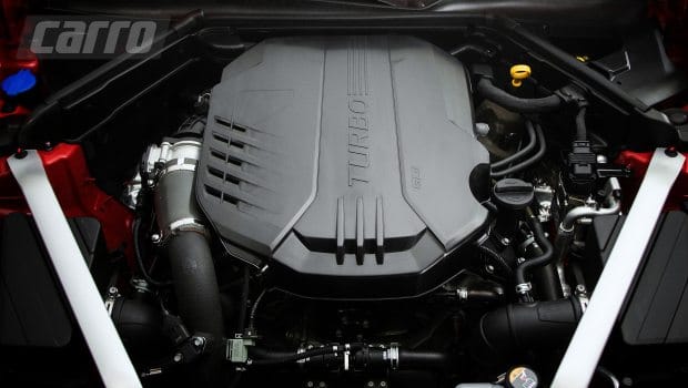 Motor 3.3 V6 biturbo gera 370 cv de potência