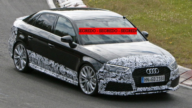 Inédito Audi RS3 Sedan de 400 cv é visto na Alemanha
