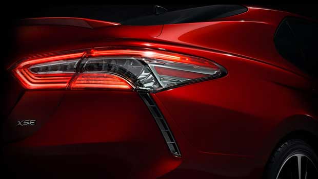 Toyota começa a mostrar novo Camry