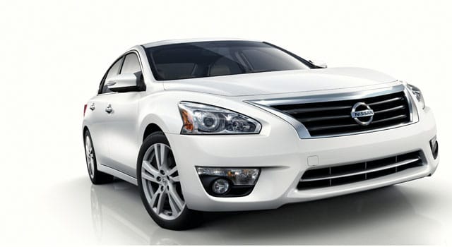 Altima chega por R$ 99.800