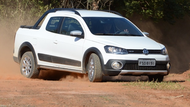 VW Saveiro ganha cabine dupla