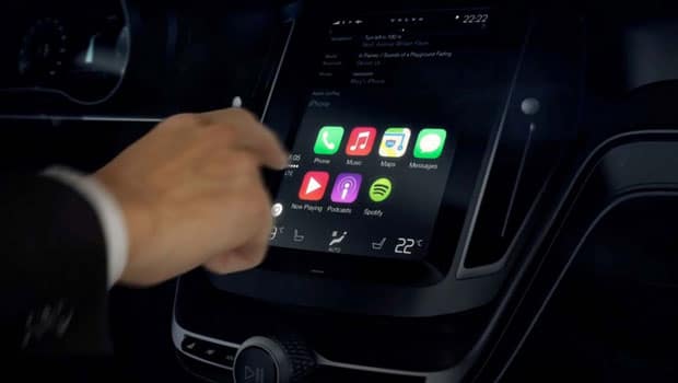 EUA quer limitar interação entre carro e celular