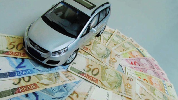 Por inflação e mínimo, carro barateou em dez anos