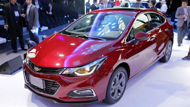 Salão de SP abre com Cruze, Camaro e Tracker