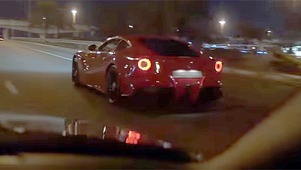 Estupidez causa acidente com Ferrari F12 Berlinetta em Dubai