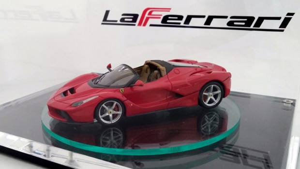 Miniatura pode revelar como será a LaFerrari Spider