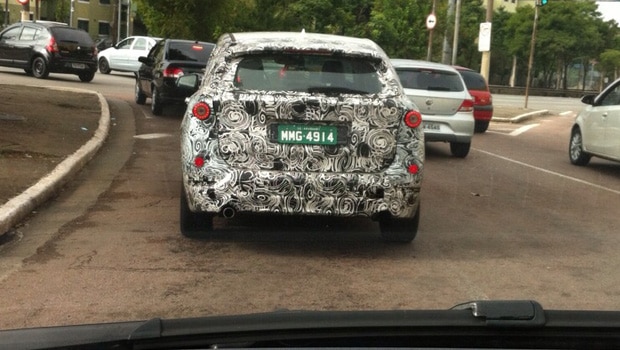 Flagramos o novo BMW X1