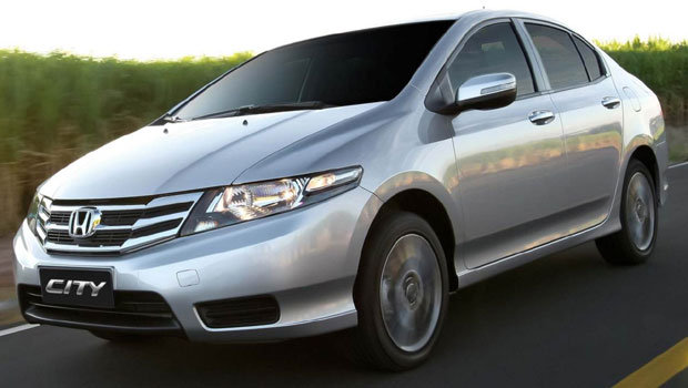Airbag causa recall de 164 mil Honda Fit e City