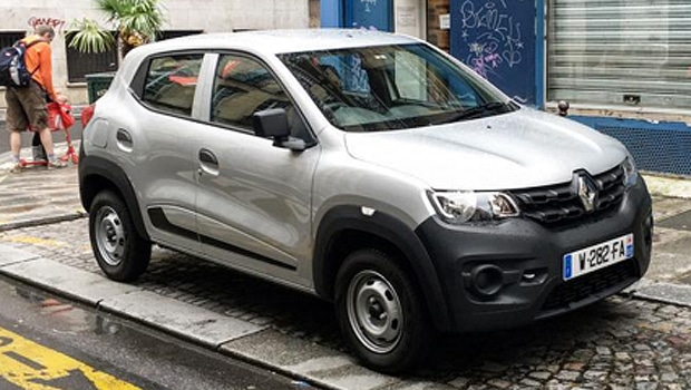 Renault Kwid peladão e destro é visto em Paris