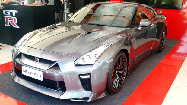 Nissan traz GT-R ao Brasil por R$ 900 mil