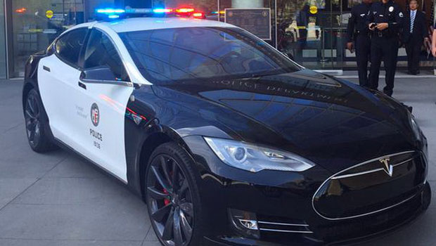 Polícia inglesa pode ter viaturas da Tesla