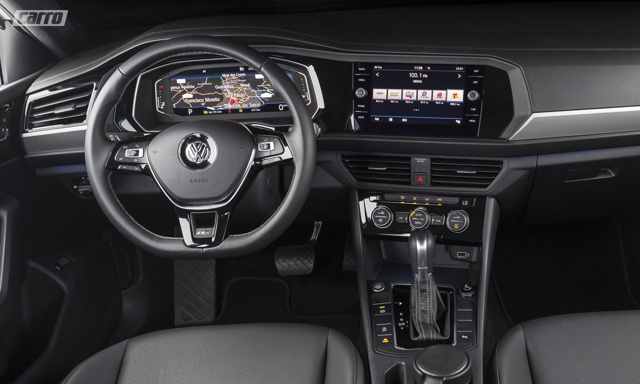 Jetta-2019-R-line-painel.jpg