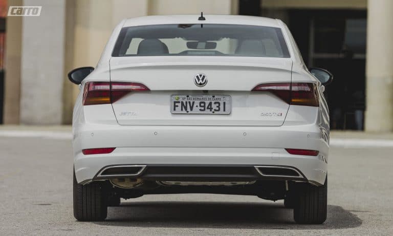 Conheça o Volkswagen Jetta R-Line 2019 - Revista Carro