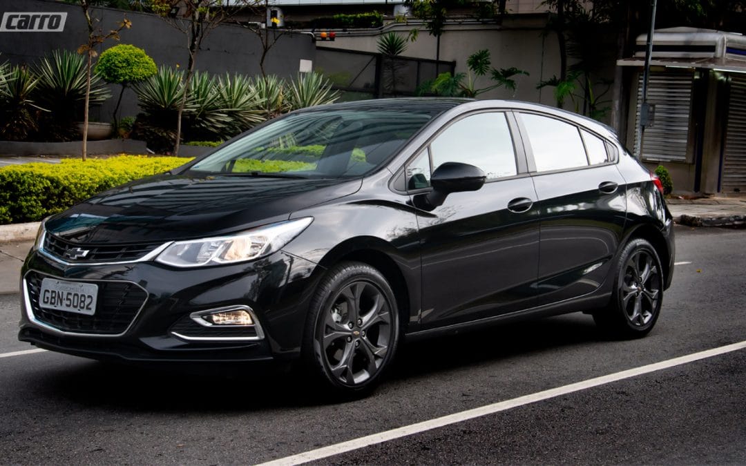 Chevrolet Cruze ganha serie Black Bow Tie por R$ 98.790