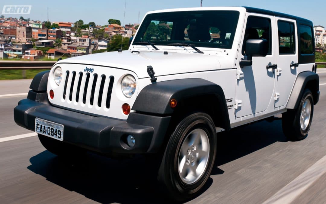 Fiat faz recall de Chrysler 300C e Jeep Wrangler por problemas no airbag