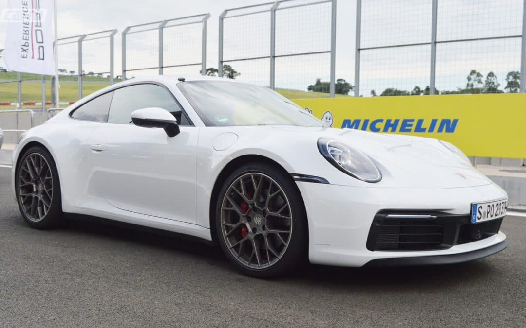 Porsche 911 Carrera S: Tecnologia e esportividade ao seu dispor