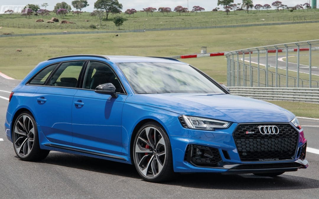 Audi RS 4 Avant: Tamanho família