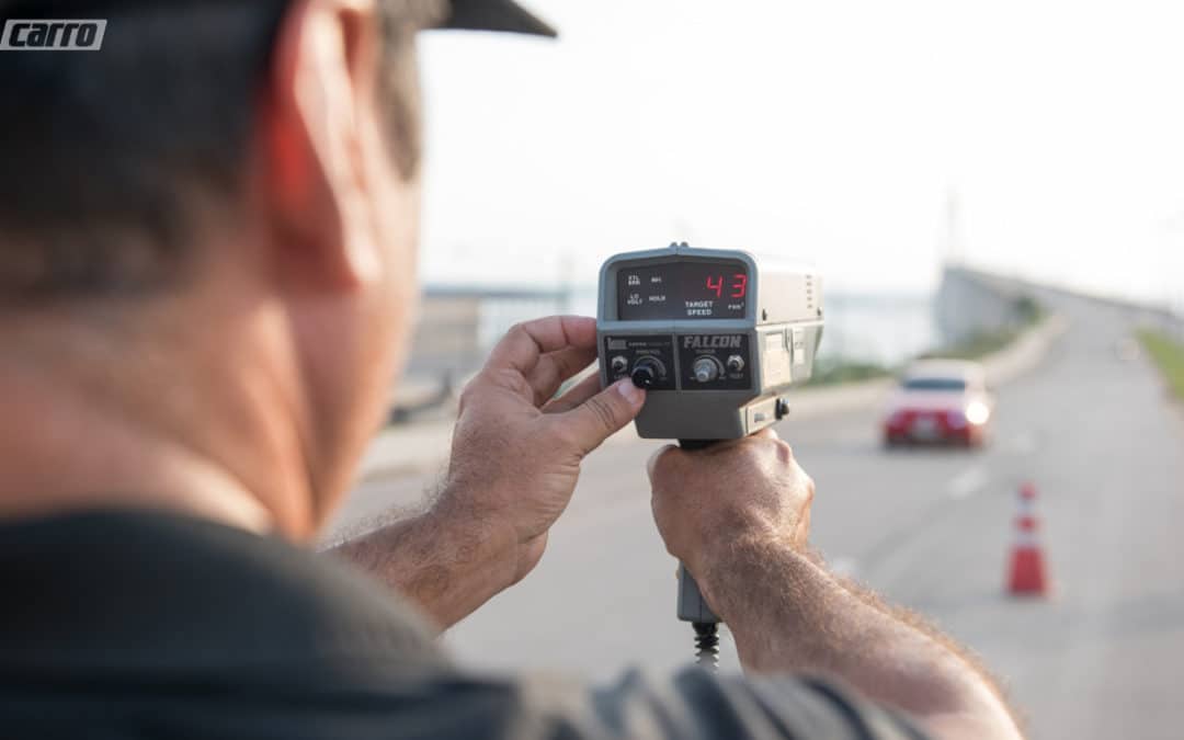 Projeto quer proibir multa usando radar móvel abaixo de 120 km/h