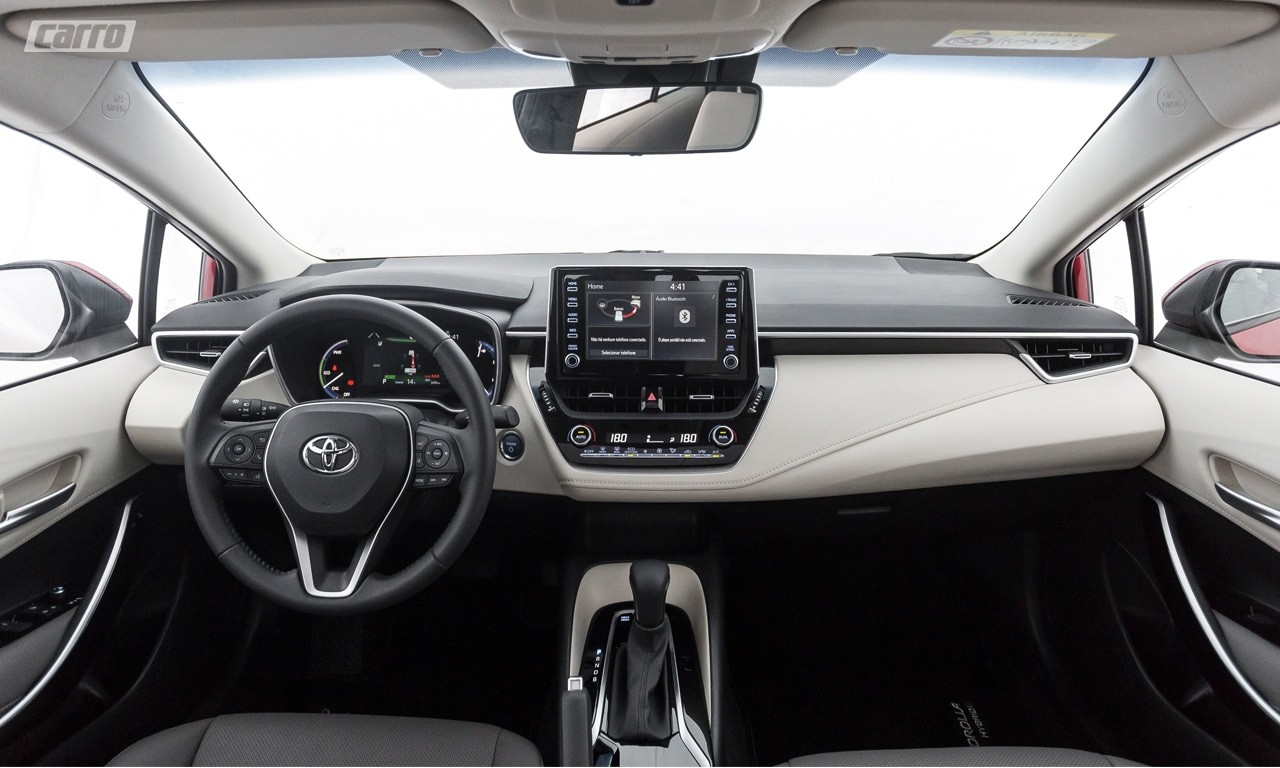 Interior Toyota Corolla Altis Hybrid