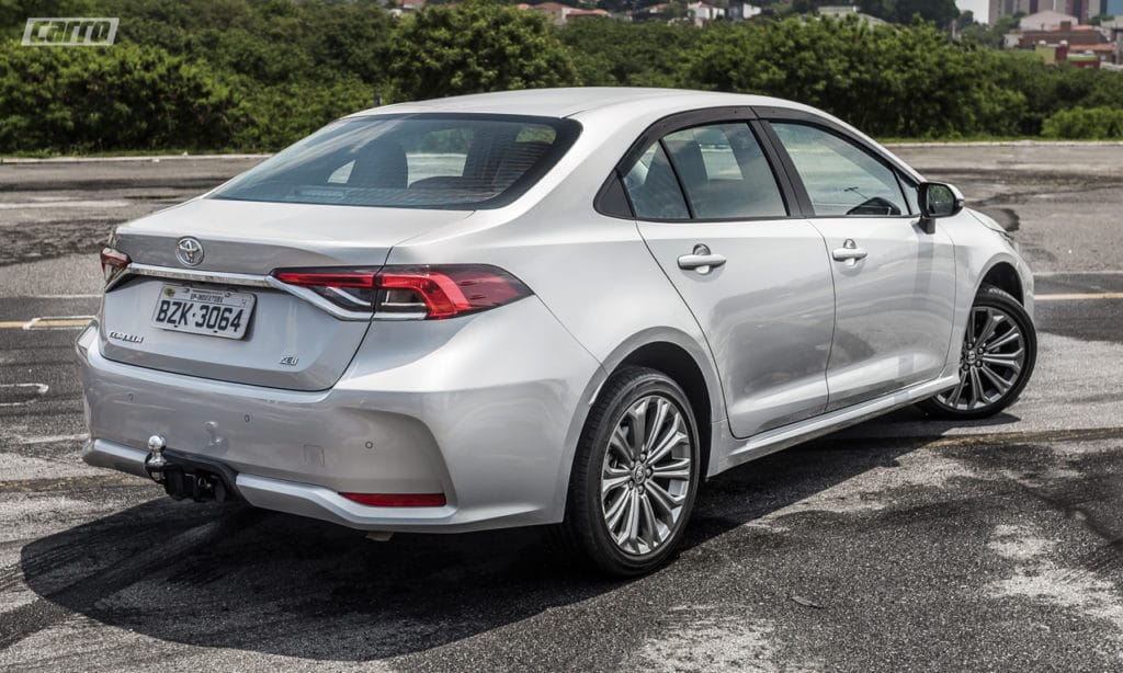 Avaliação Toyota Corolla XEi evolui sem perder qualidades do passado