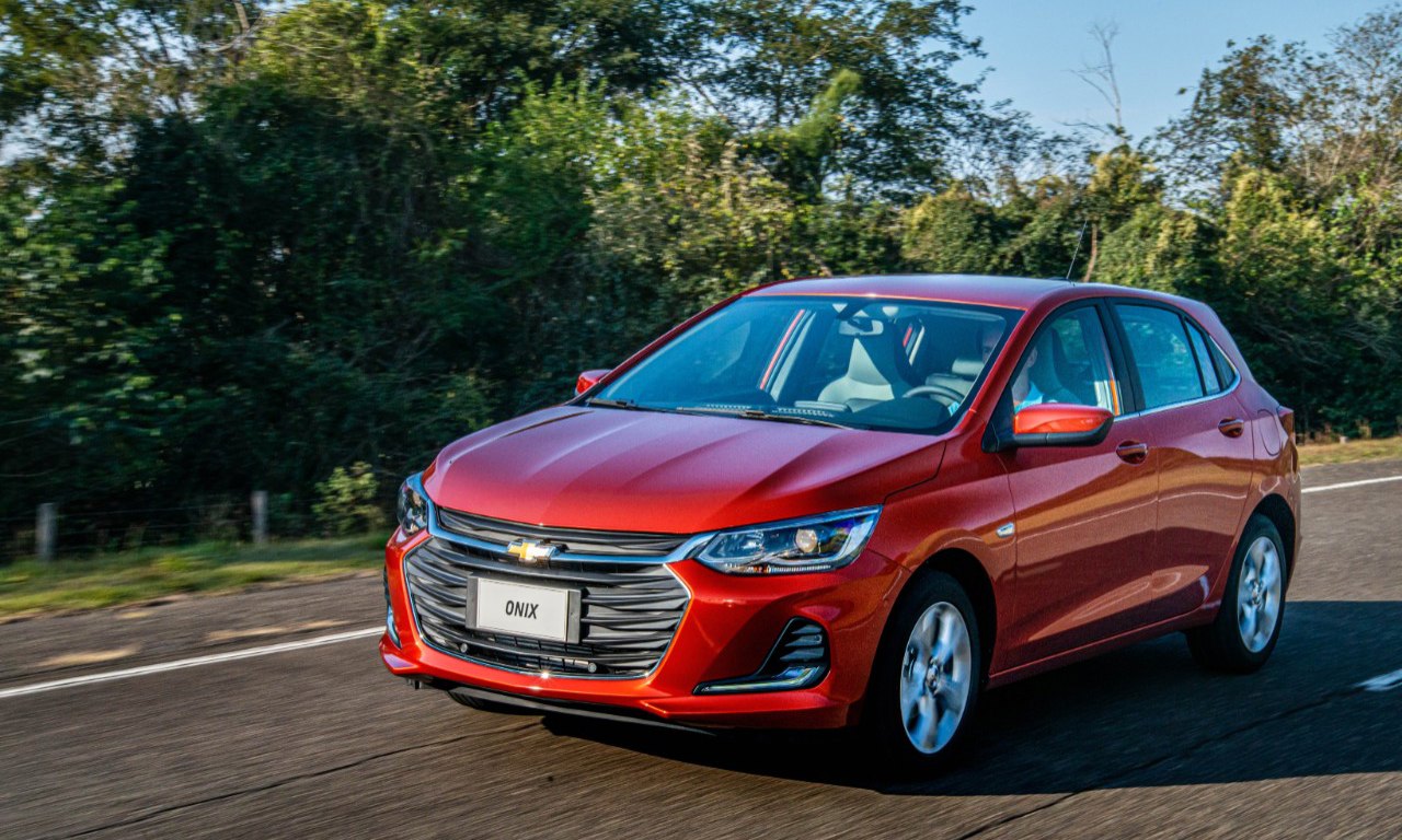 A Gazeta  Chevrolet Onix ostenta seus melhores predicados na versão Premier