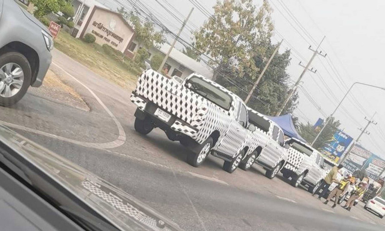 Flagra Toyota Hilux