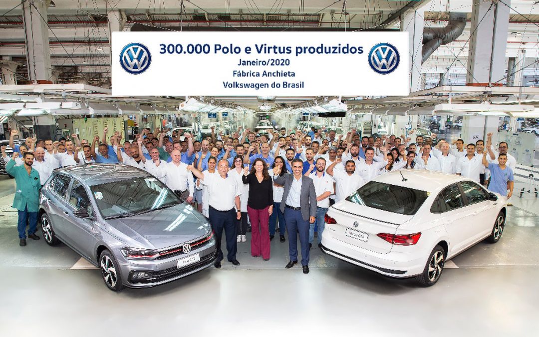 VW comemora 300 mil unidades de Polo e Virtus