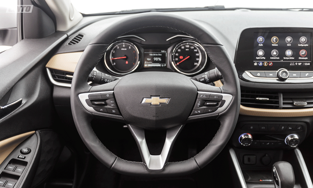 interior Chevrolet Onix Plus Premier