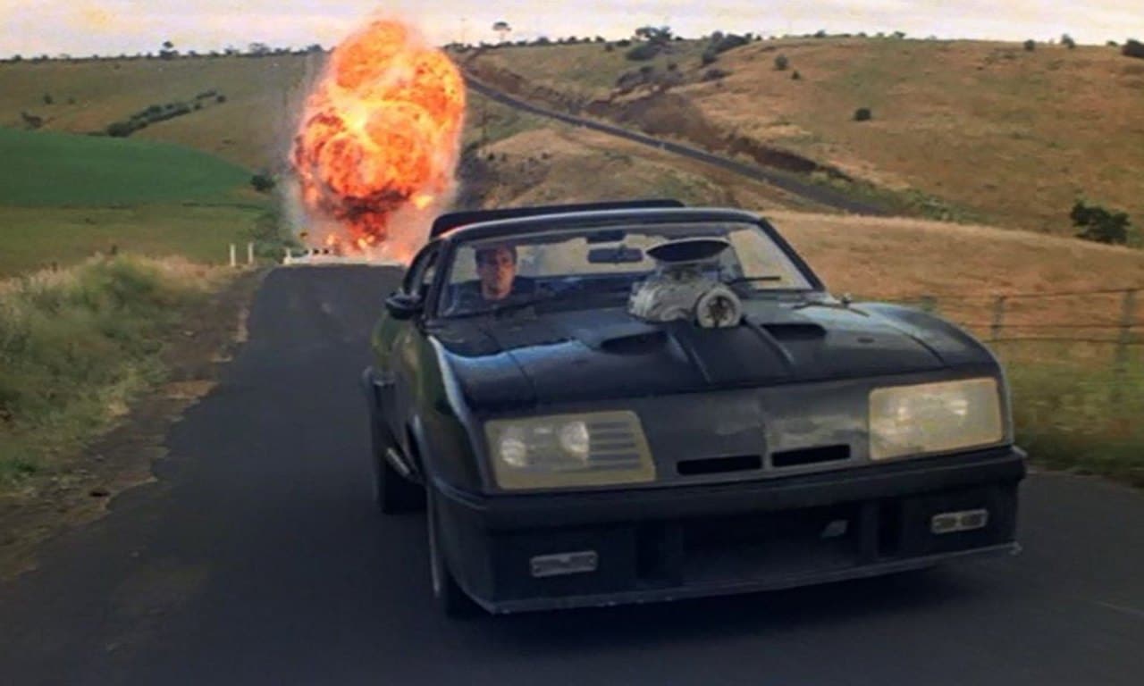viatura policial Interceptor V8 usada no filme "Mad Max"