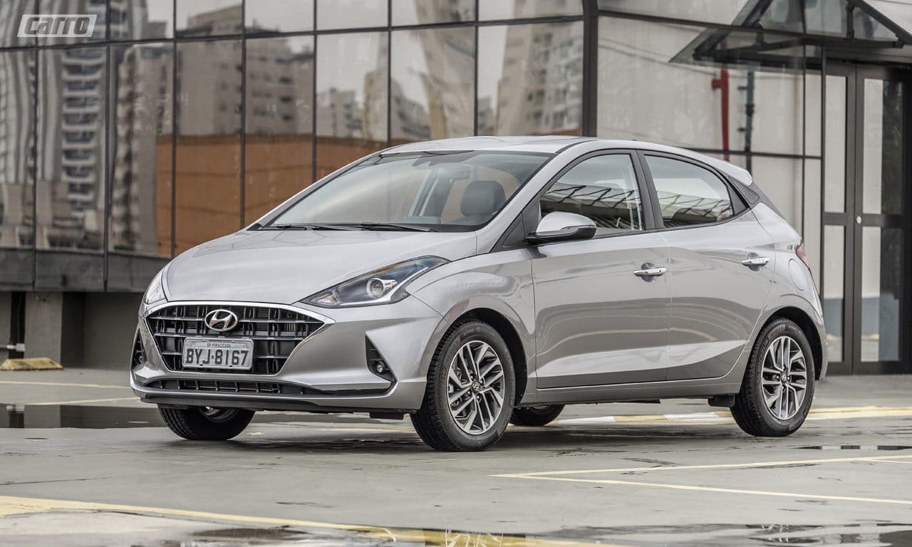 Chevrolet Onix Premier X Hyundai HB20 Diamond Plus Chevrolet Onix Premier X Hyundai HB20 Diamond Plus