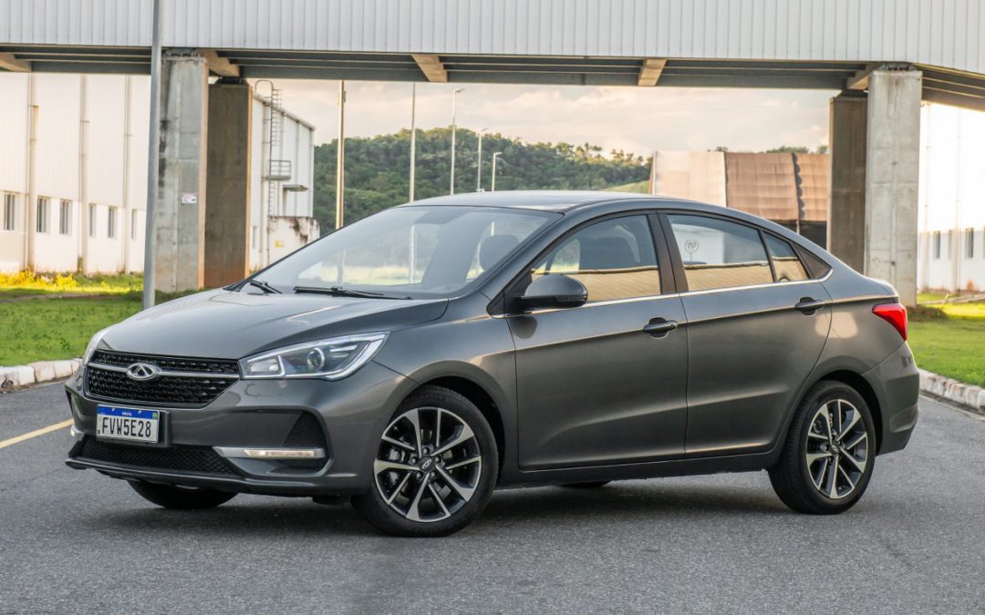 Caoa Chery Tiggo 2 e Arrizo 5 têm desconto em outubro