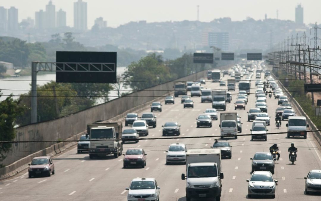 Rodízio de veículos em SP segue suspenso até dia 14