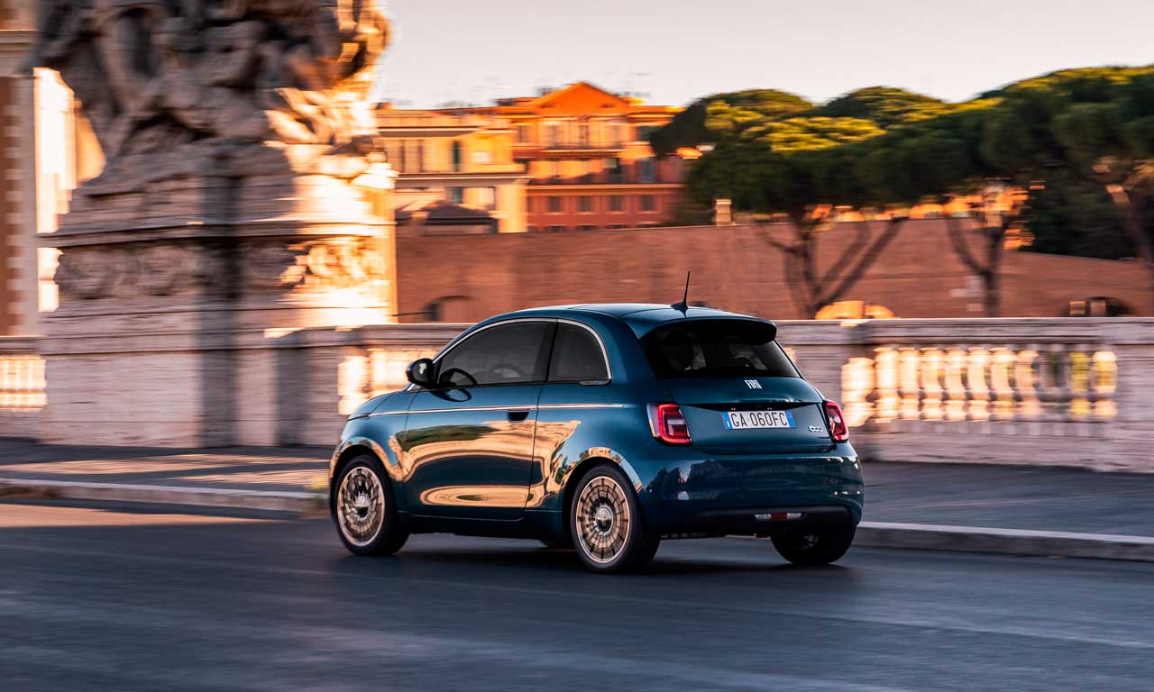 Fiat 500e elétrico teto rígido 2020