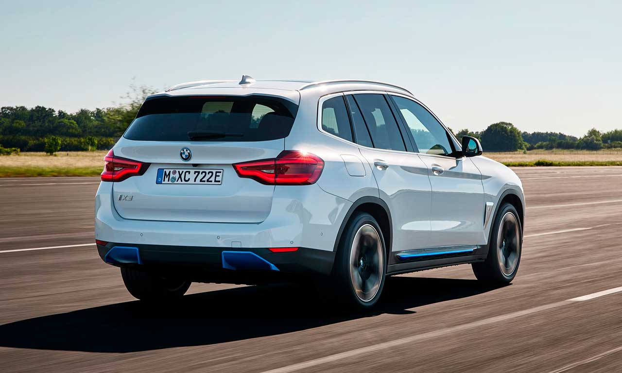 SUV elétrico BMW iX3