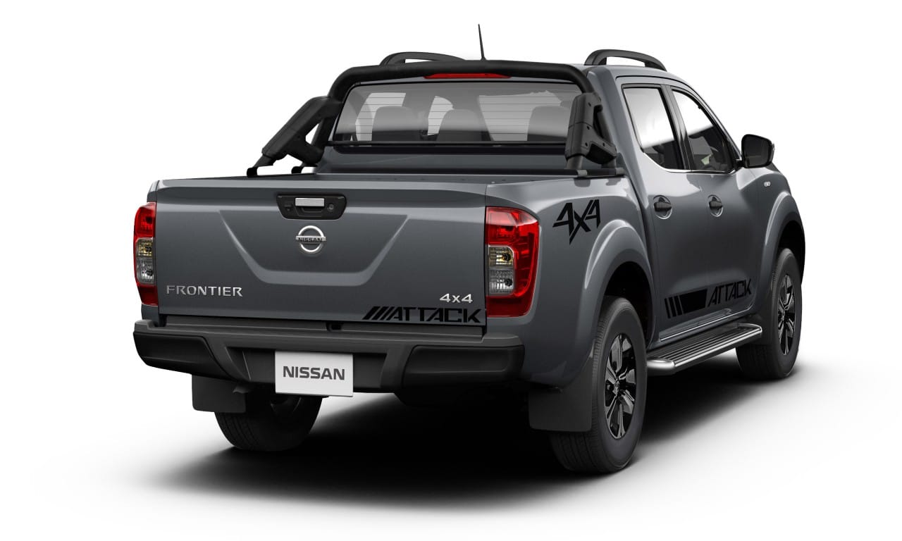 Nissan Frontier Attack cinza