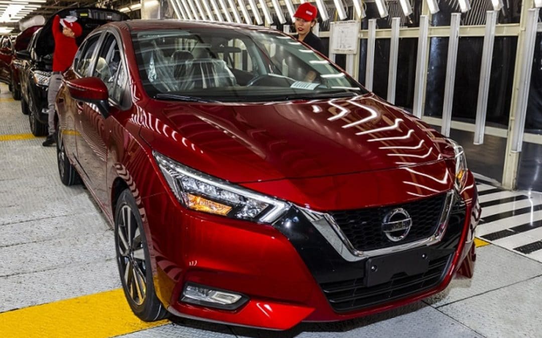 Nissan inicia produção do novo Versa para o Brasil