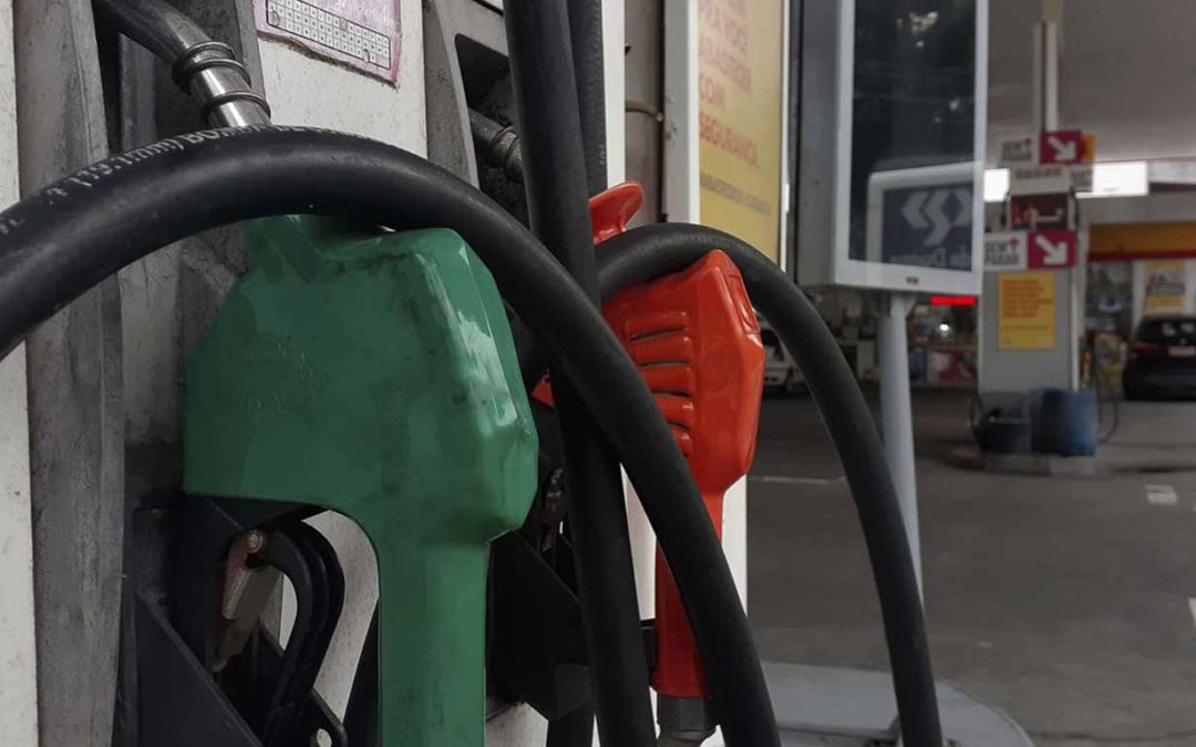 Correio Técnico: Usar só gasolina aditivada prejudica o motor?