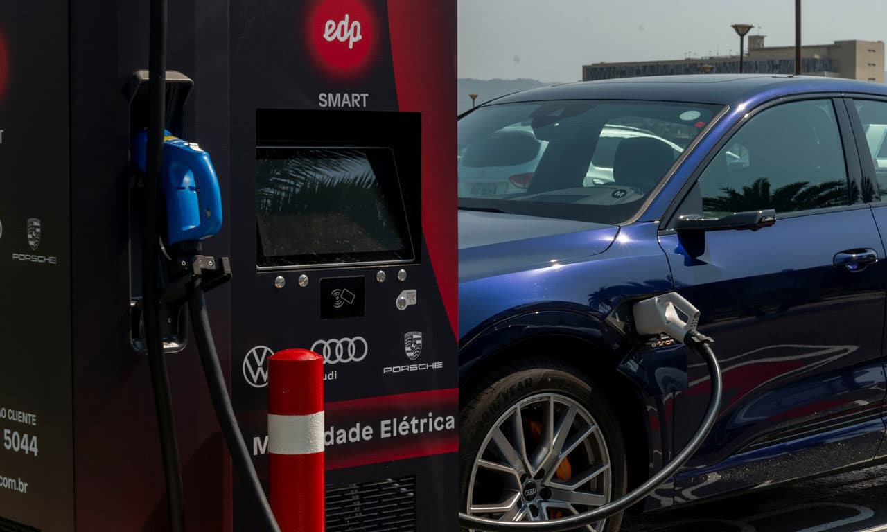 Eletroposto recarga ultrarrápida Audi VW Porsche EDP