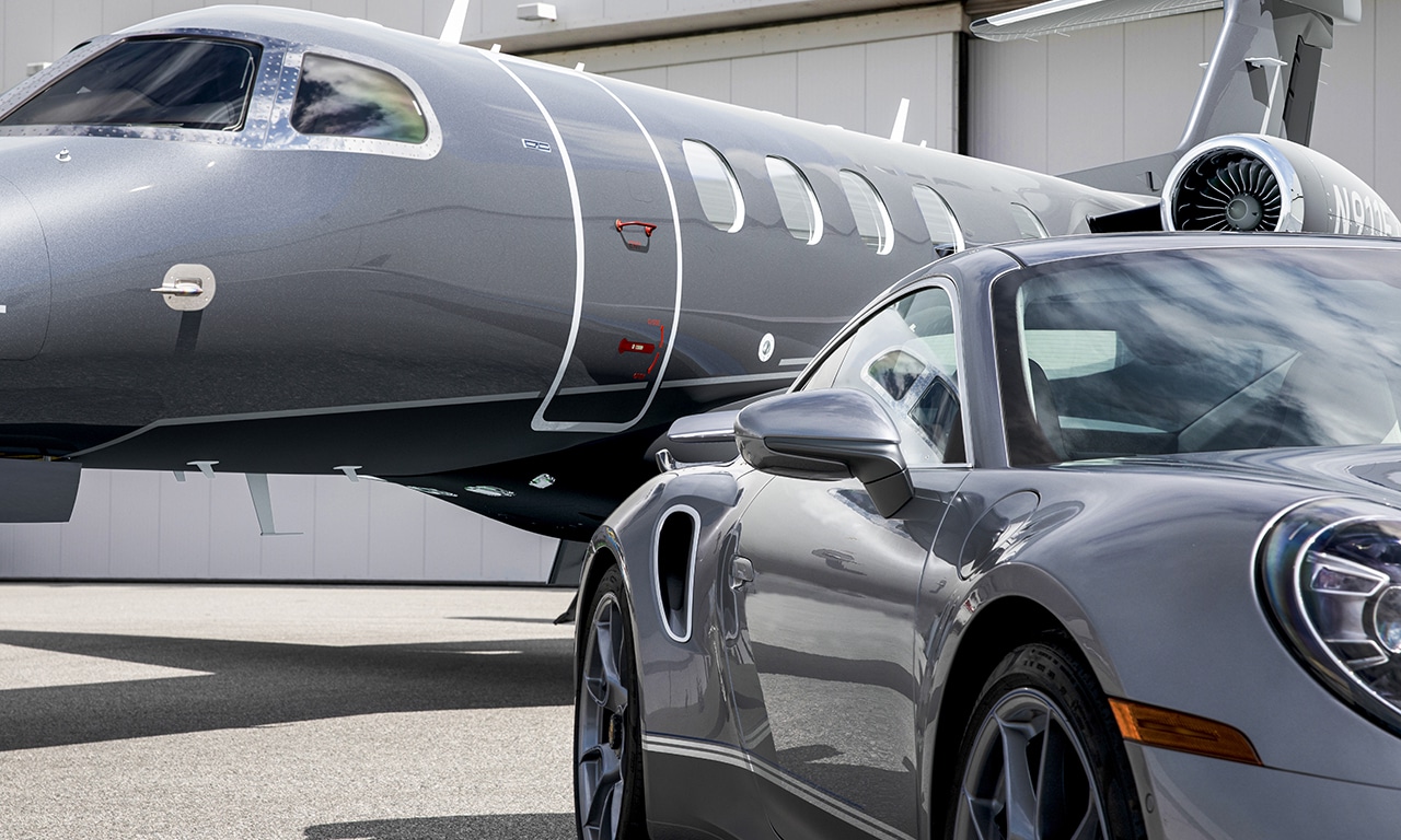 Duet Embraer Phenom 300E e Porsche 911 Turbo S