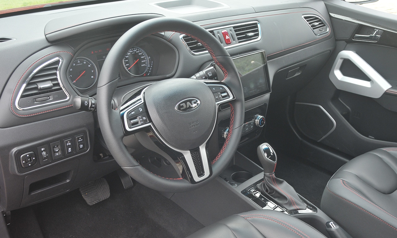 interior JAC T40