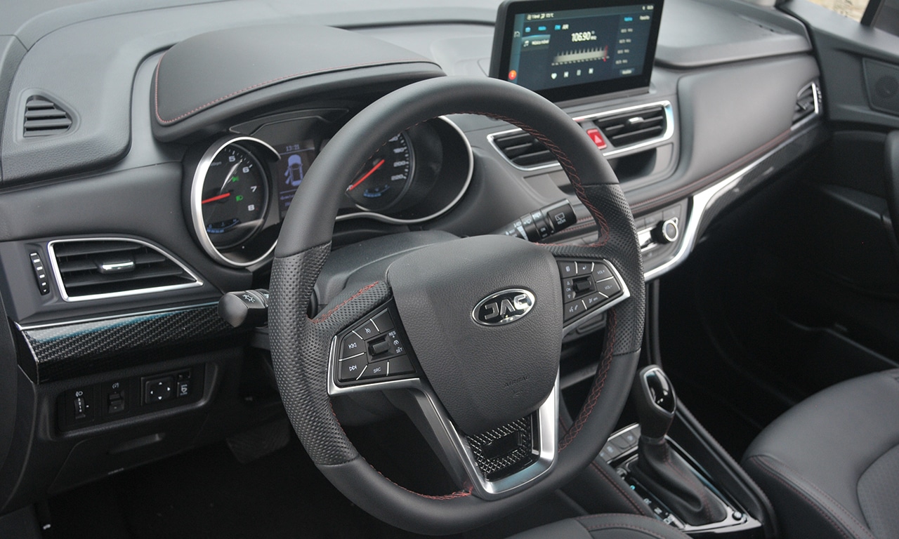 interior JAC T50