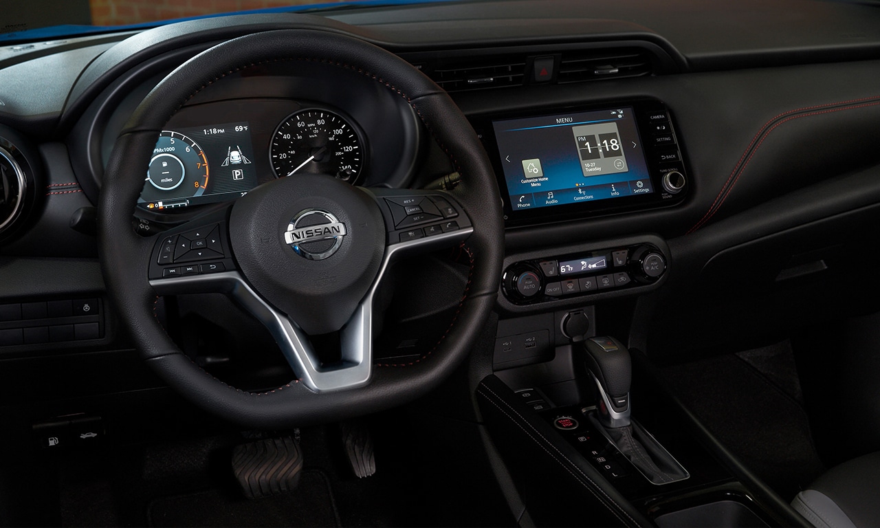 interior Nissan Kicks 2021 para Estados Unidos