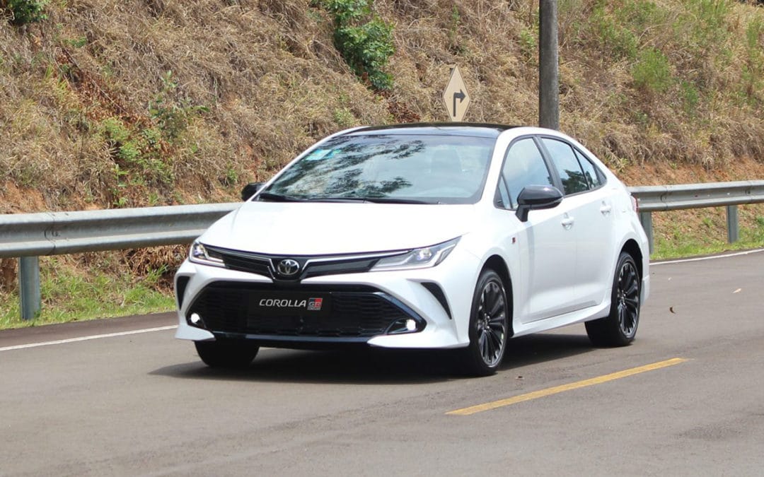 Toyota Corolla GR-S estreia mais caro que versão híbrida