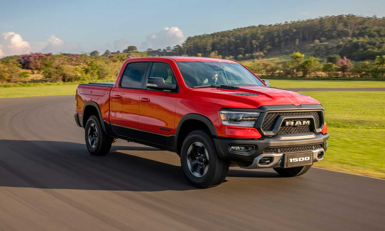 RAM 1500 chega ao Brasil sem exigir 'CNH de caminhão' - Revista Carro