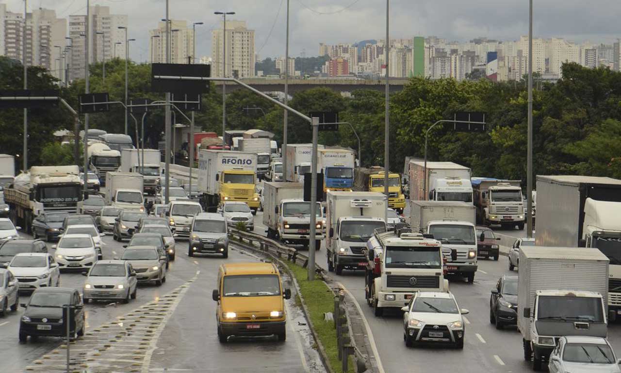 Trânsito regras de emissões