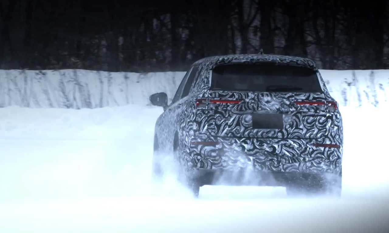 Novo Mitsubishi Outlander 2022 camuflado