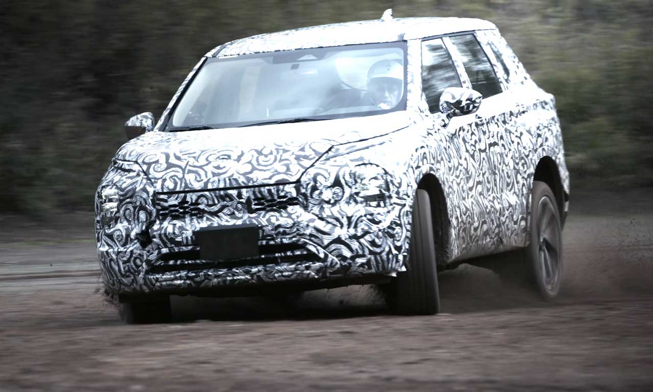 Novo Mitsubishi Outlander 2022 camuflado