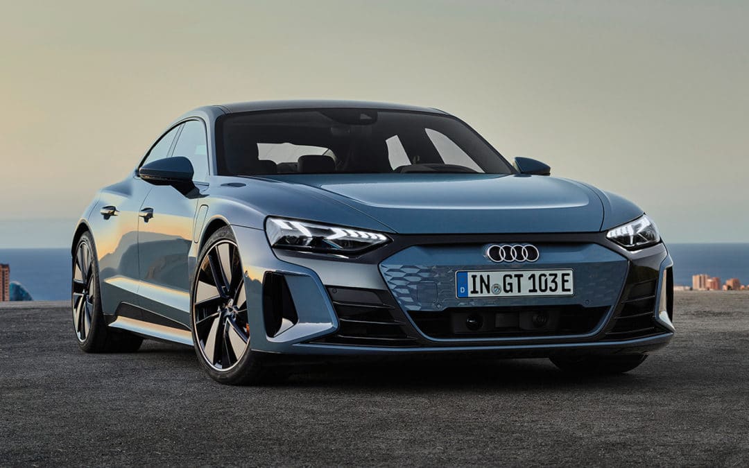 Audi revela e-tron GT, confirmado para o Brasil