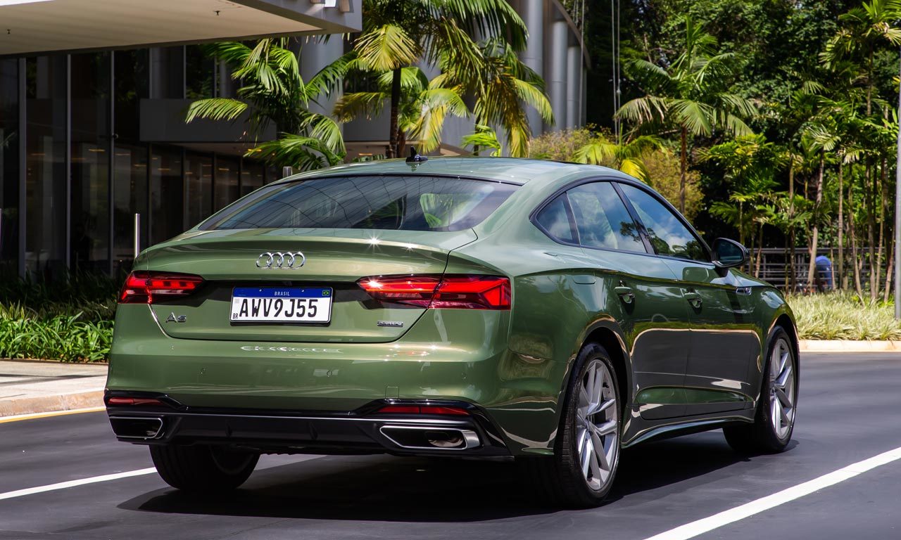 Novo Audi A5 Performance Black 2021